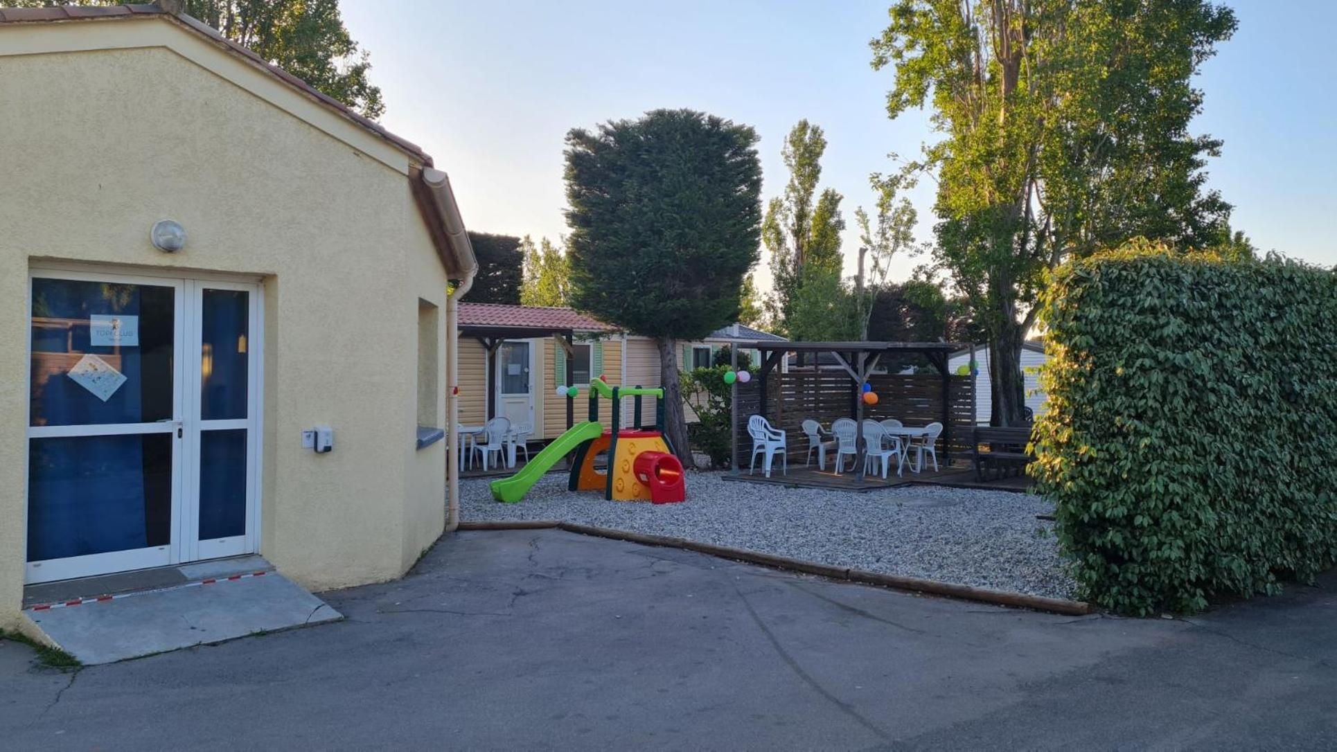 Mobilhome Au Camping Les Salins De La Gardiole Ex Camping Europe Vic-la-Gardiole Exterior foto